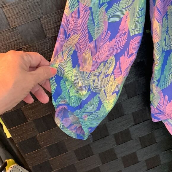 American Eagle Size XS long sleeve with unique neckline.  See photos - Picture 4 of 10